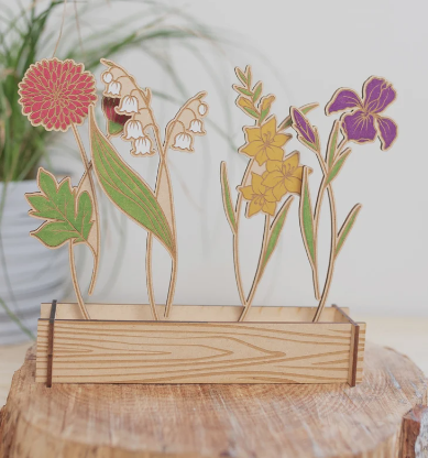 Laser engraved birth month flowers by Kits and Crate Shop. A perfect gift from the Made in BC Gift Guide brought to you by Vancouver Island View