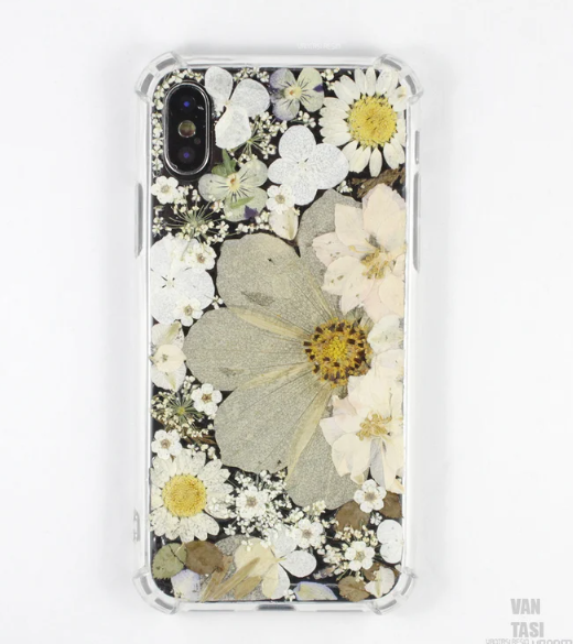 Botanical custom pressed flower phonecover for Samsung by Vantasi Resin. Made in BC Gift Guide by Vancouver Island View